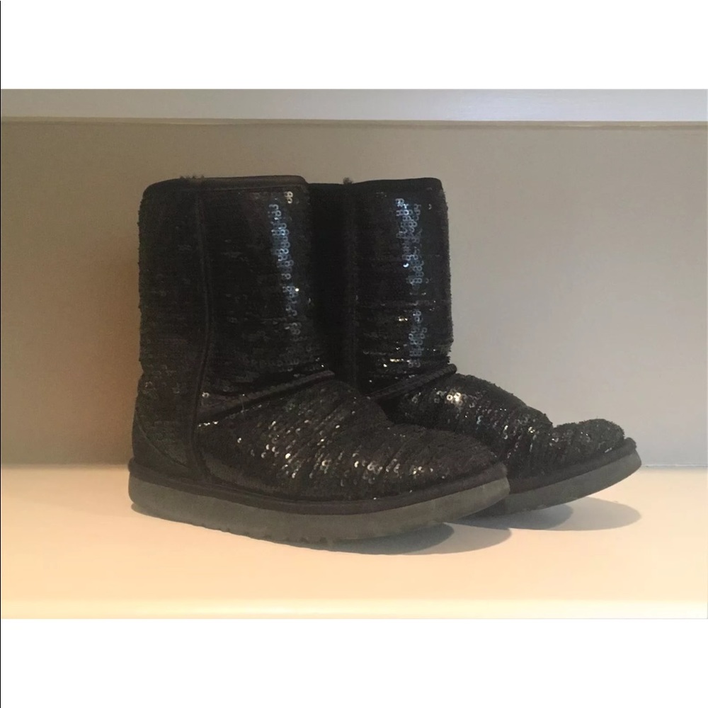 UGG Classic Short Boots Black Sparkle Size 7